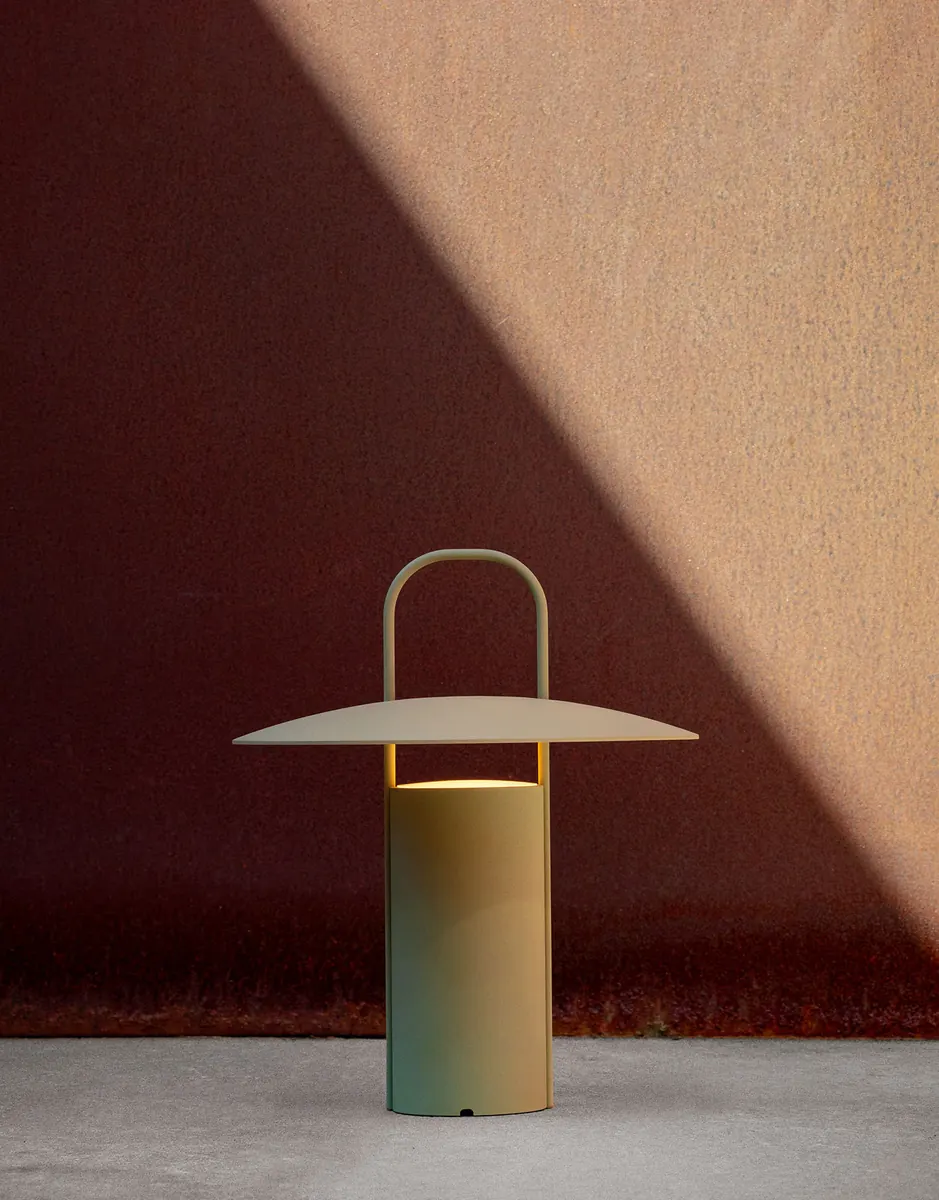 Ray Lamp - View 1