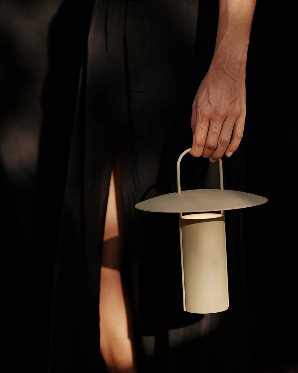 Ray Lamp - View 2